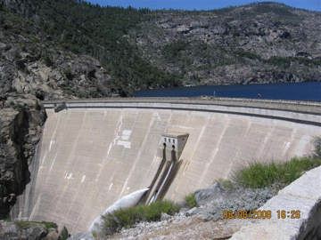 Oshaughnessy Dam. Photo by Keatings June 8, 2008